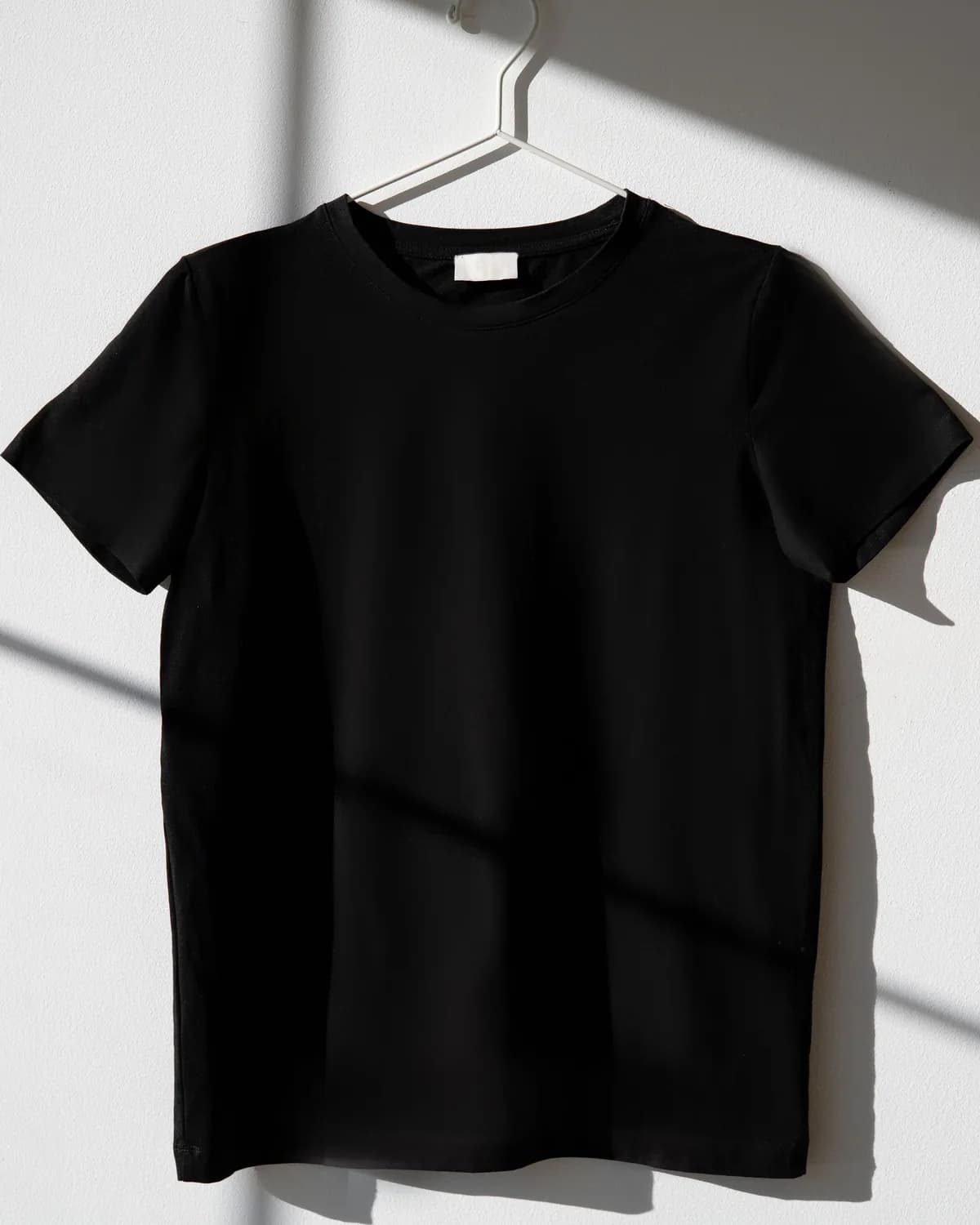 VOID SIGNAL TEE — black, detail
